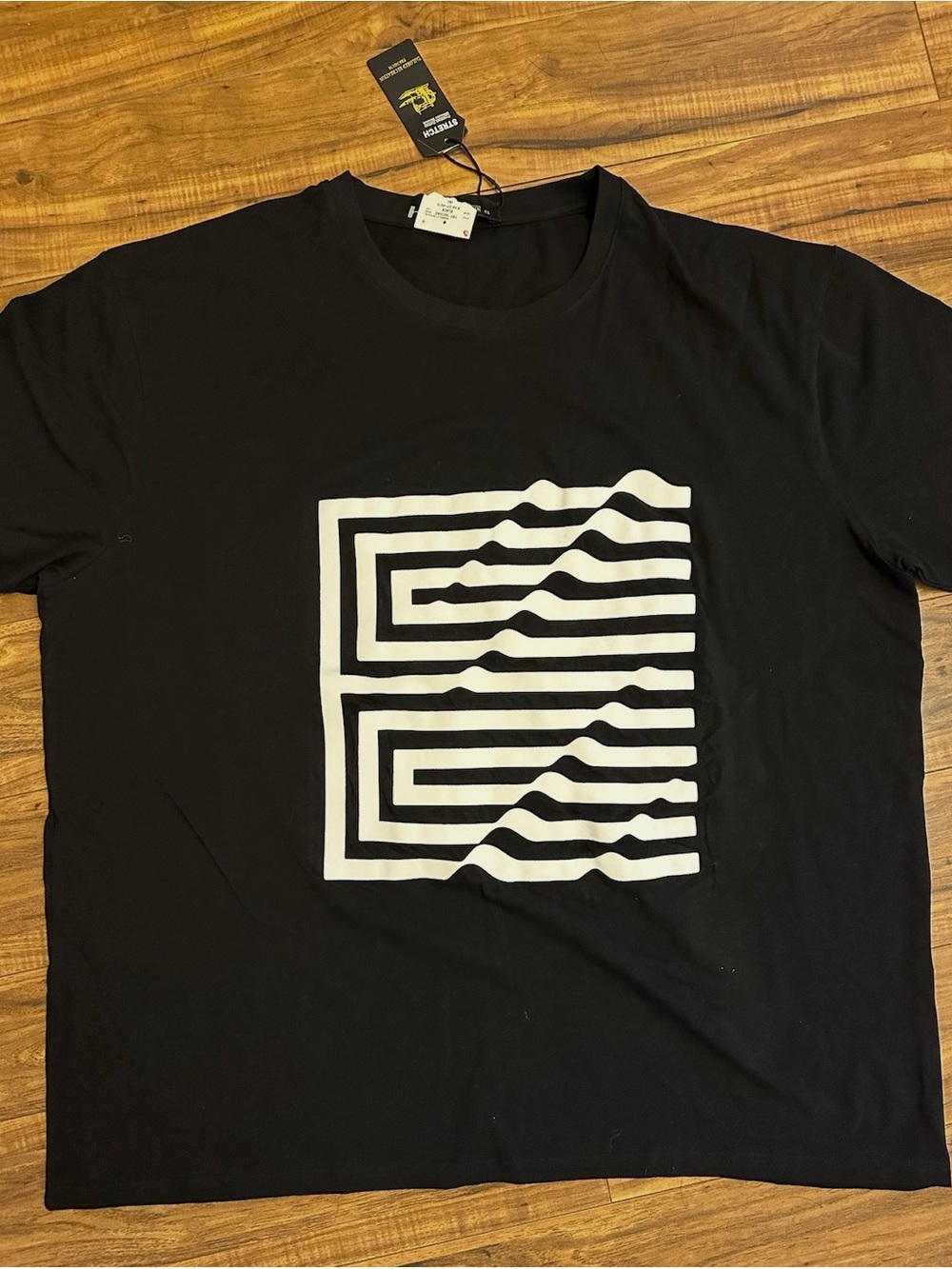 Black Short-Sleeve Crewneck T-Shirt with White Geometric Print